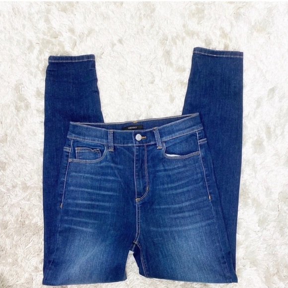 NWT-Forever21 High Rise Dark Wash Skinny Jean 27 - Picture 4 of 8